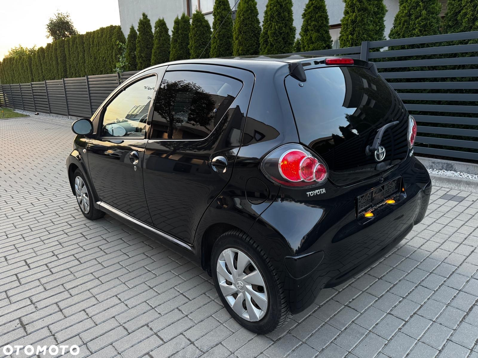 Toyota Aygo Black - 4
