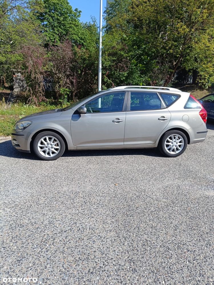 Kia Ceed - 1