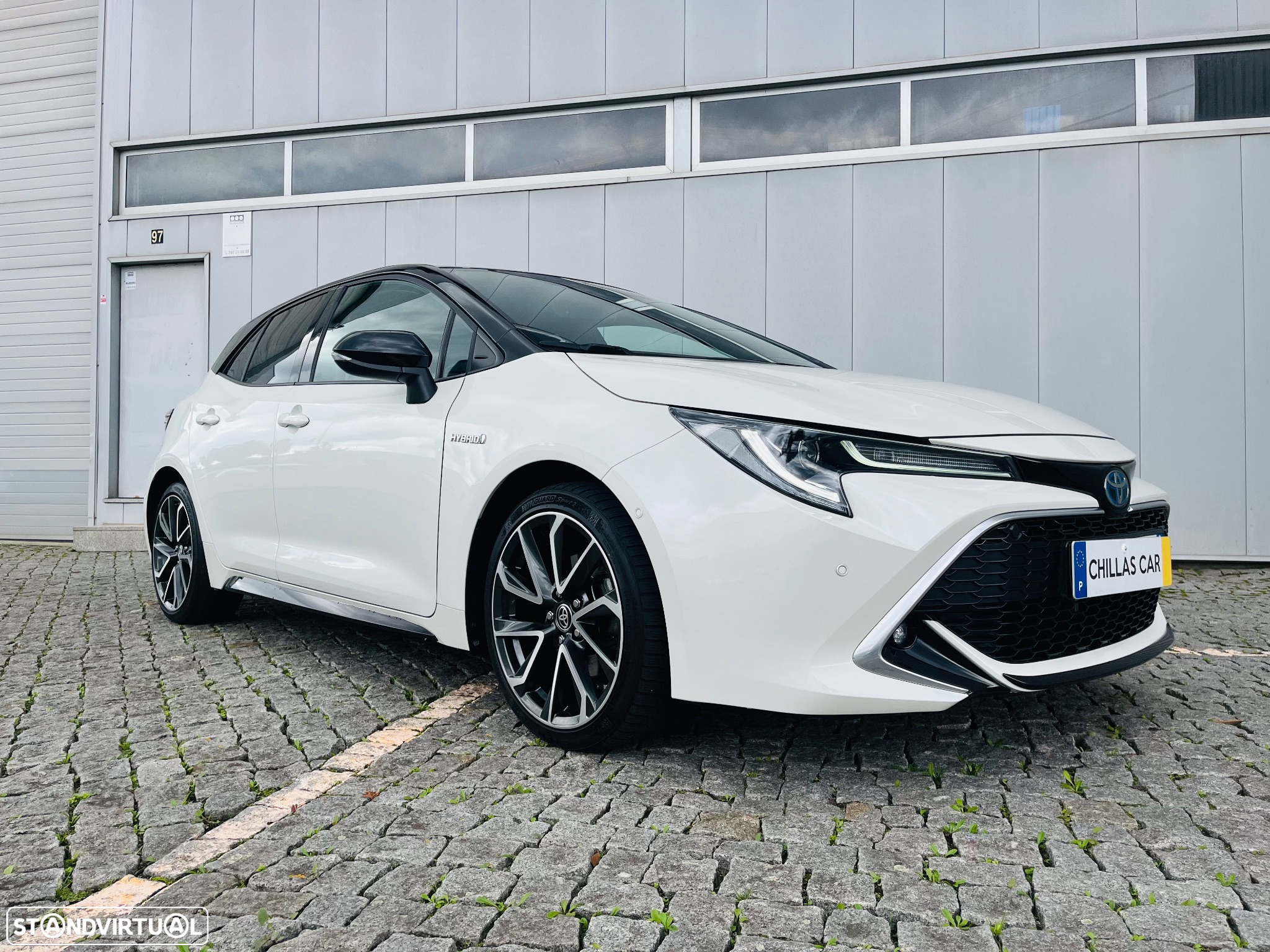 Toyota Corolla 2.0 Hybrid Luxury Black - 5