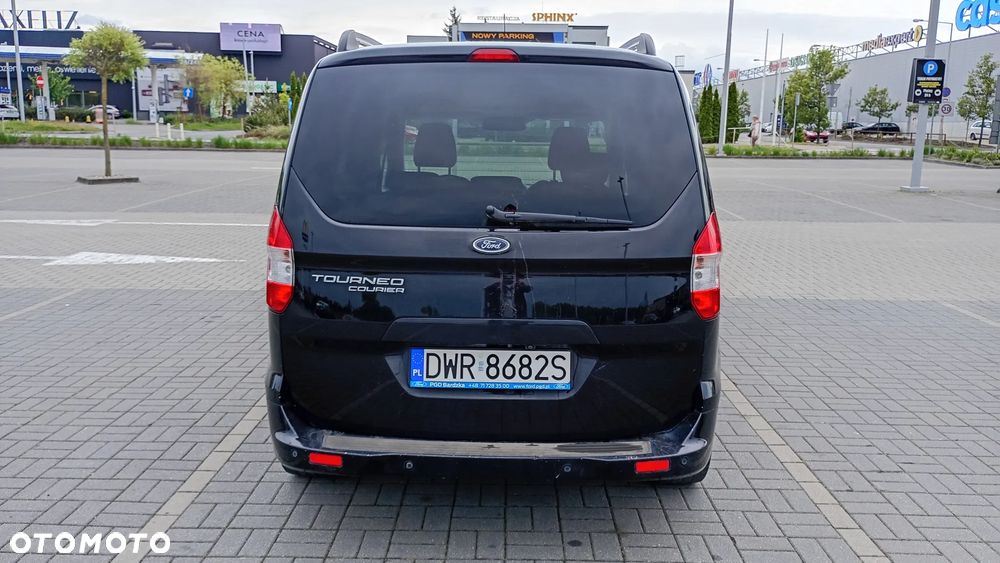 Ford Tourneo Courier 1.0 EcoBoost Titanium - 5