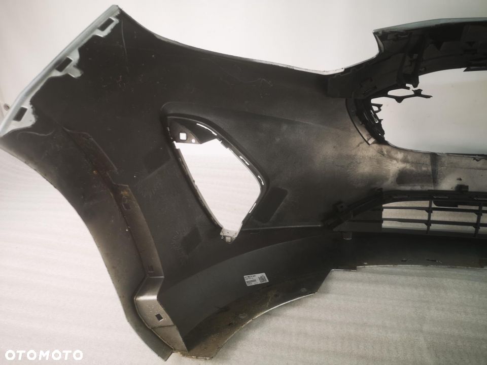 FORD FIESTA MK8 17- SREBRNY ZDERZAK PRZEDNI PRZÓD NR AUKCJI NZ580 - 19