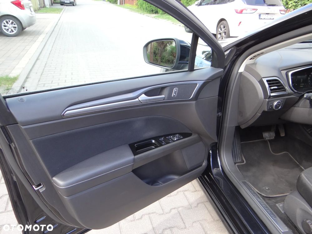 Ford Mondeo 2.0 EcoBlue Titanium - 13