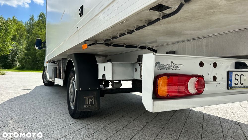 Renault Master 8 palet / sypialnia wejkam / thermo king v 400 max multitemperatura / salon polska / jak nowy - 17
