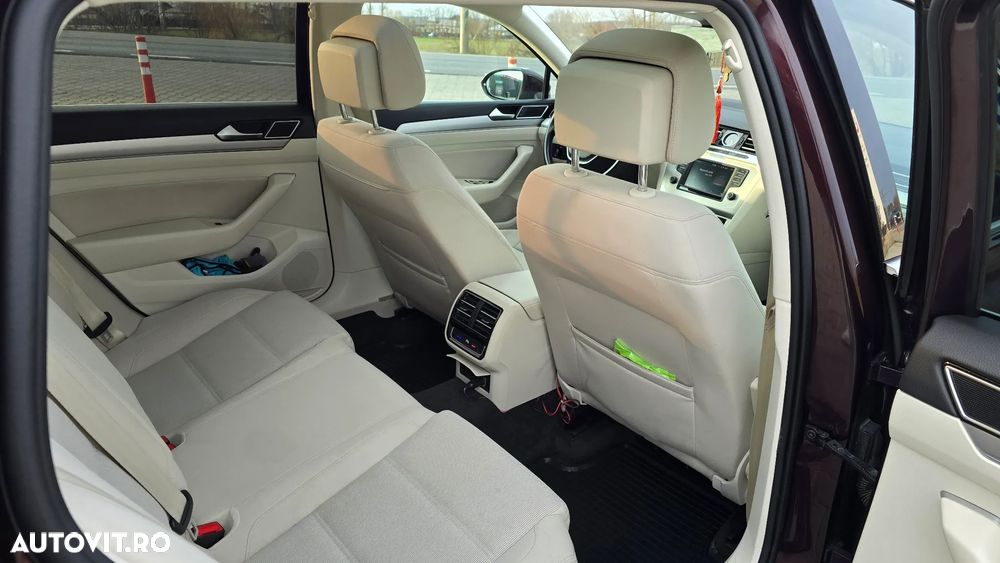 Volkswagen Passat 2.0 TDI DSG Highline - 5