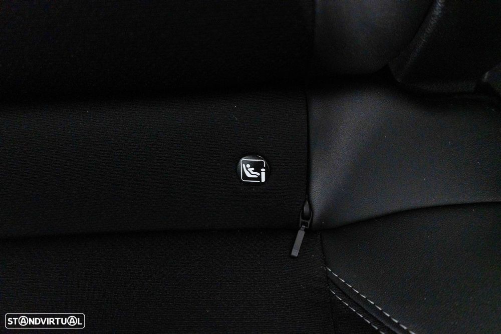 Jeep Avenger 54 kWh Summit - 12