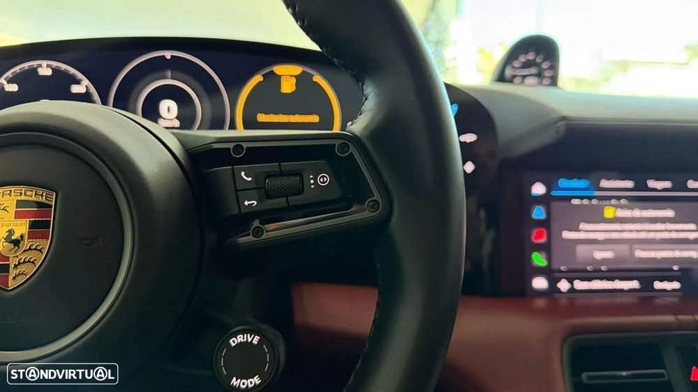 Porsche Taycan 4S - 33