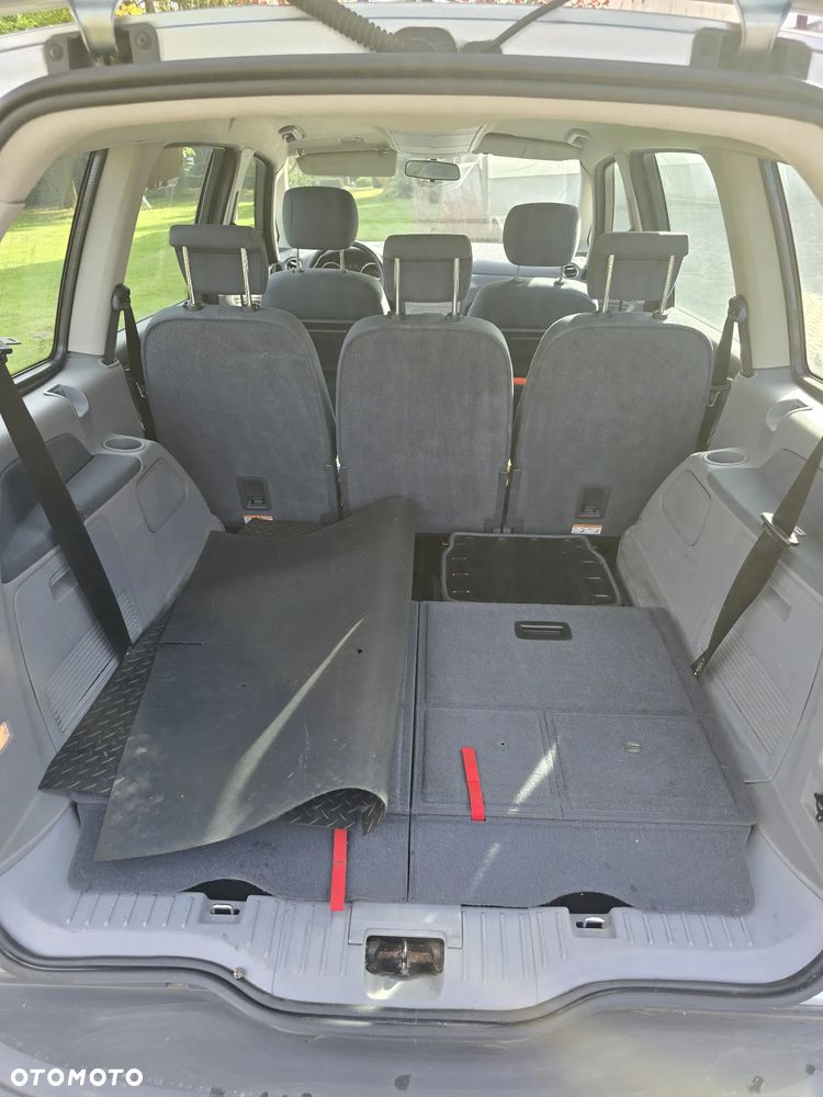 Ford Galaxy 2006 photo 5
