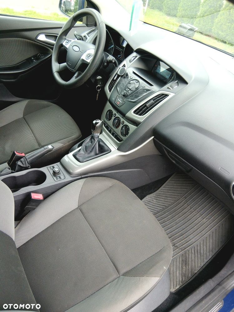 Ford Focus - 8