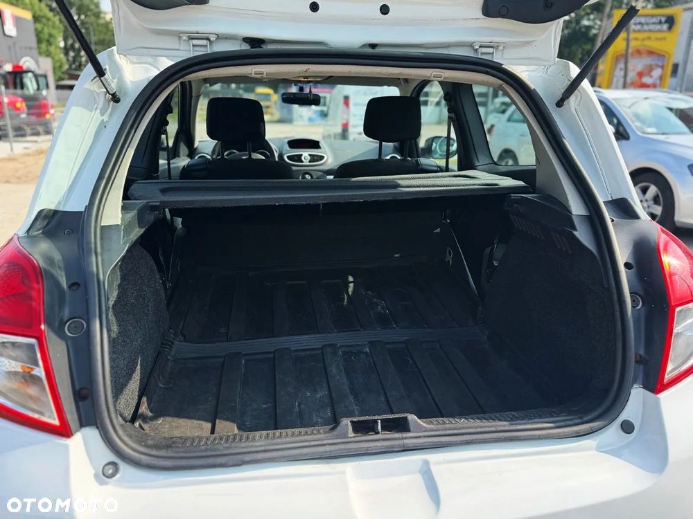 Renault Clio - 8