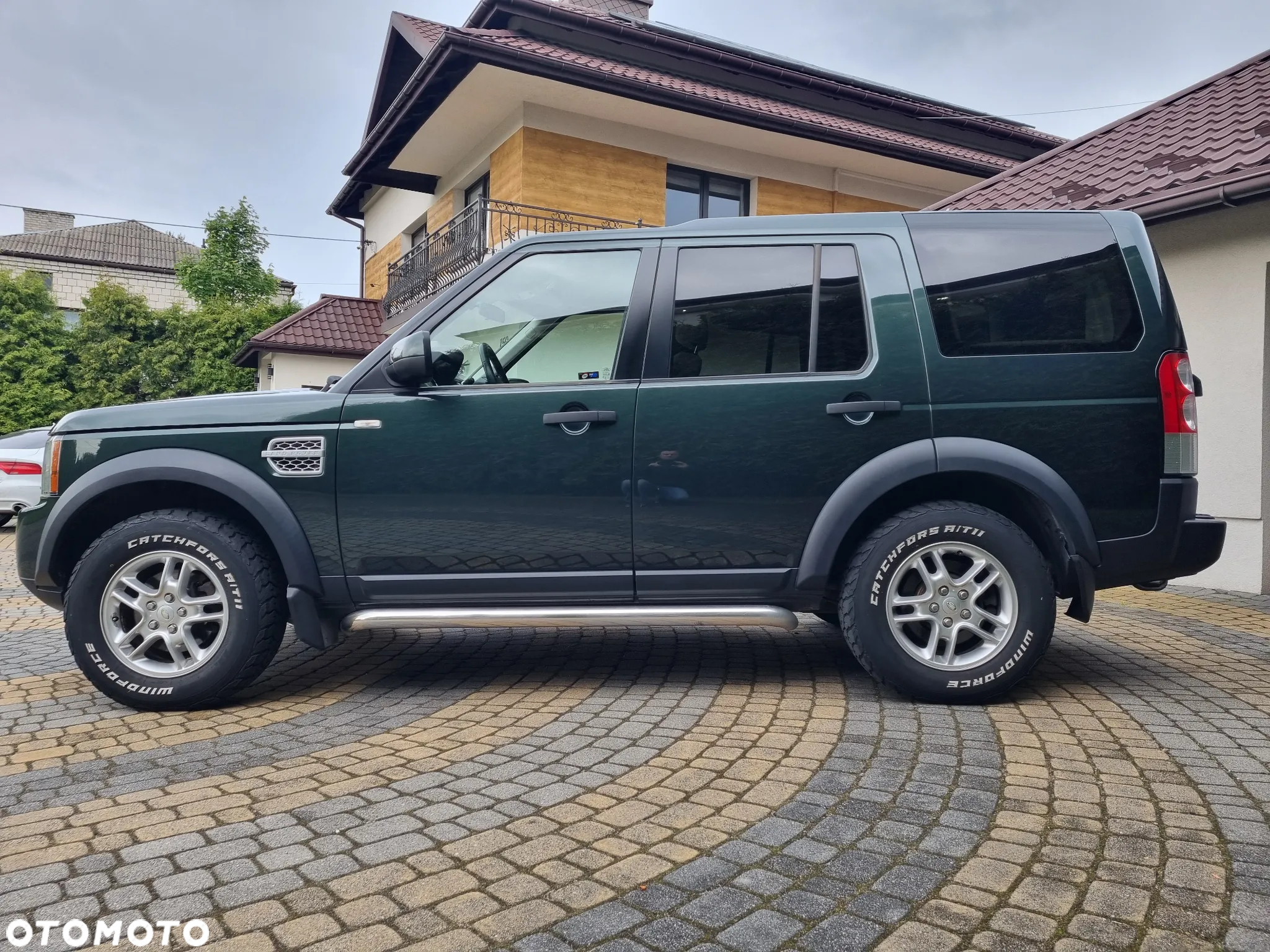 Land Rover Discovery IV 2.7D V6 S - 10