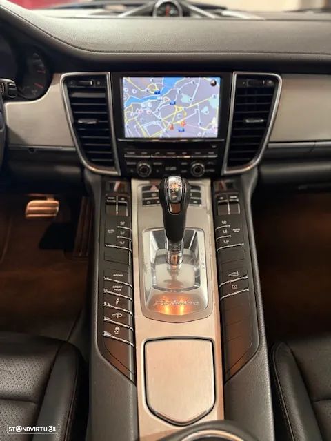 Porsche Panamera 4 Platinum Edition PDK - 34