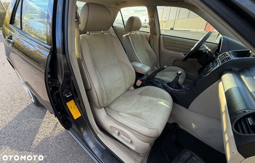 Lexus IS 200 Prestige - 25