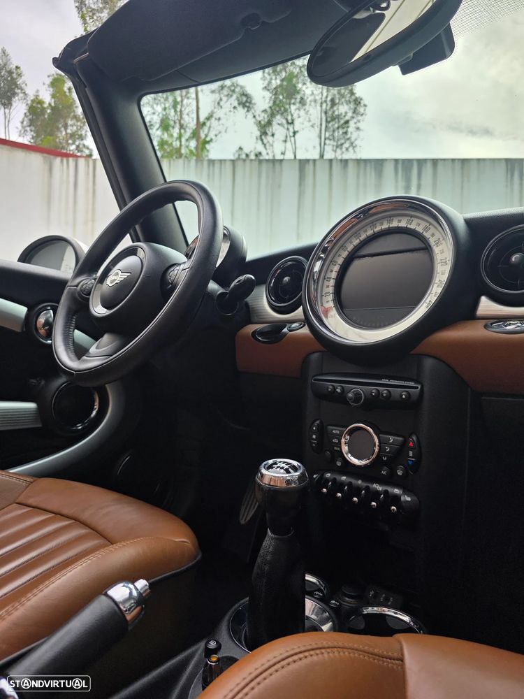 MINI Cabrio Cooper S - 21