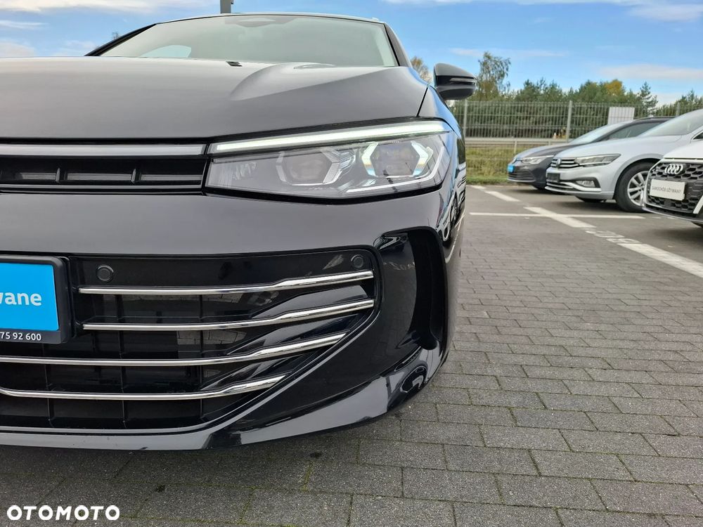 Volkswagen Passat Variant 2.0 TDI SCR DSG Elegance - 36