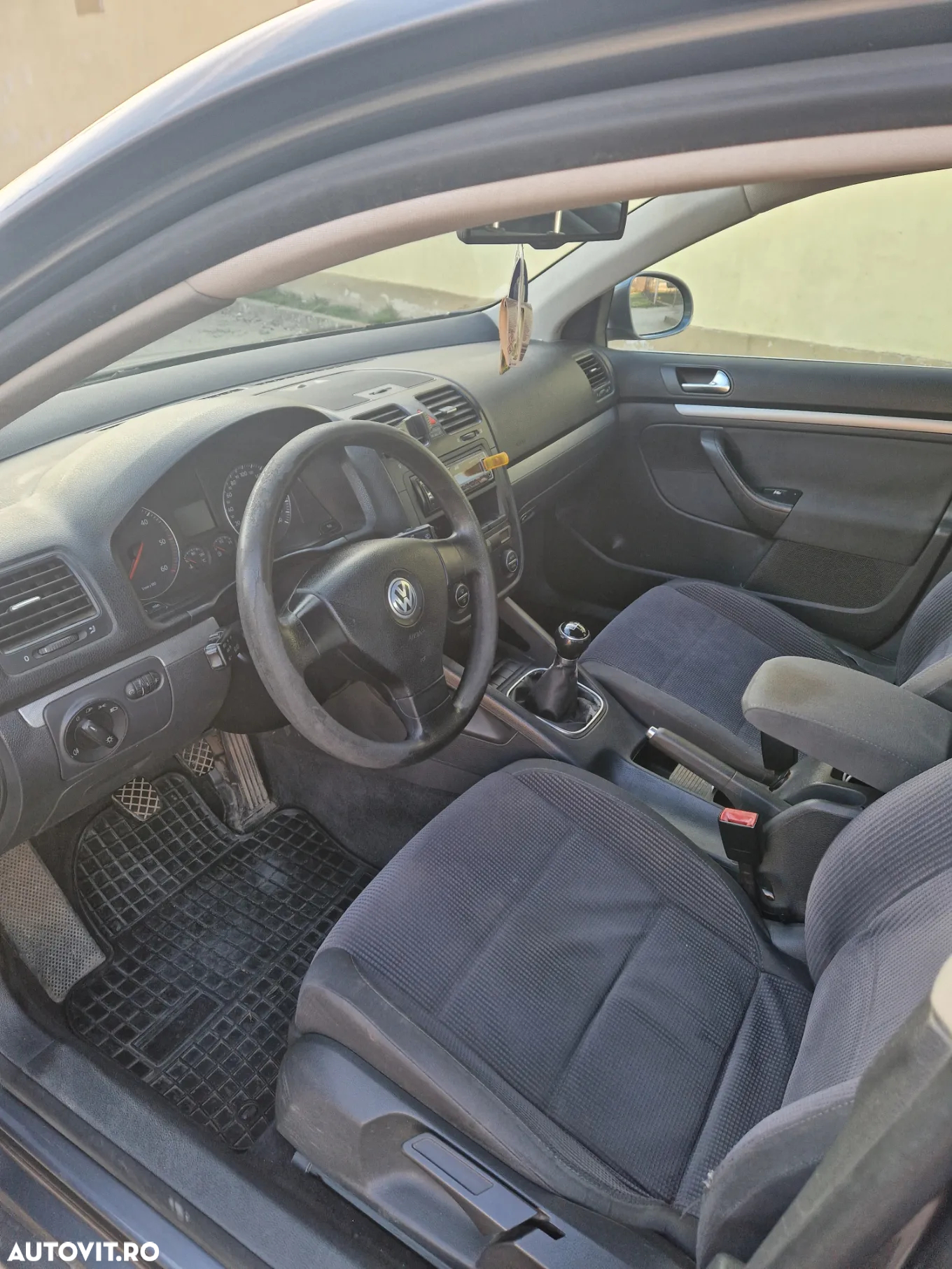 Volkswagen Jetta - 5