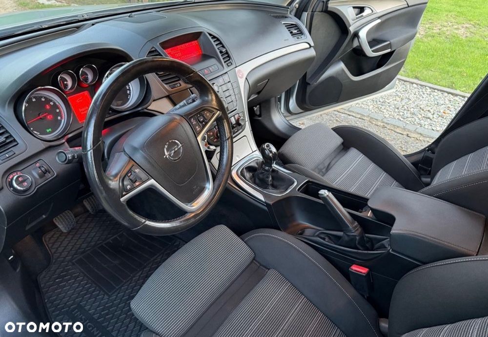 Opel Insignia - 17