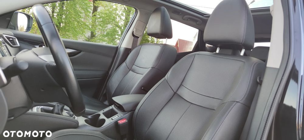 Nissan Qashqai 1.6 DCi 4x4 Tekna+ - 16