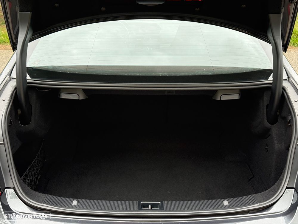 Mercedes-Benz E 350 CDi Avantgarde BlueEfficiency Auto - 14