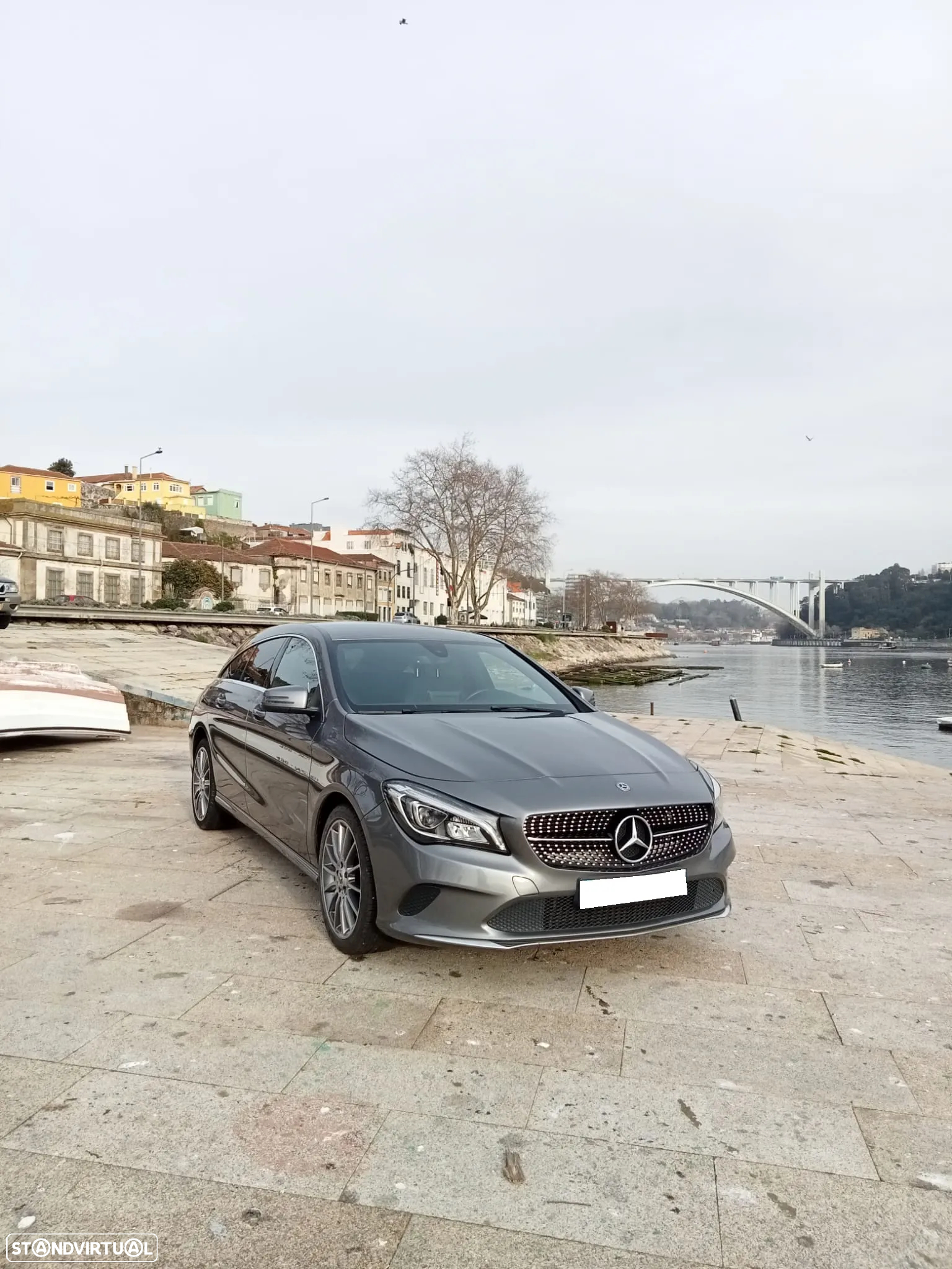 Mercedes-Benz CLA 180 Shooting Brake d 7G-DCT Urban - 3