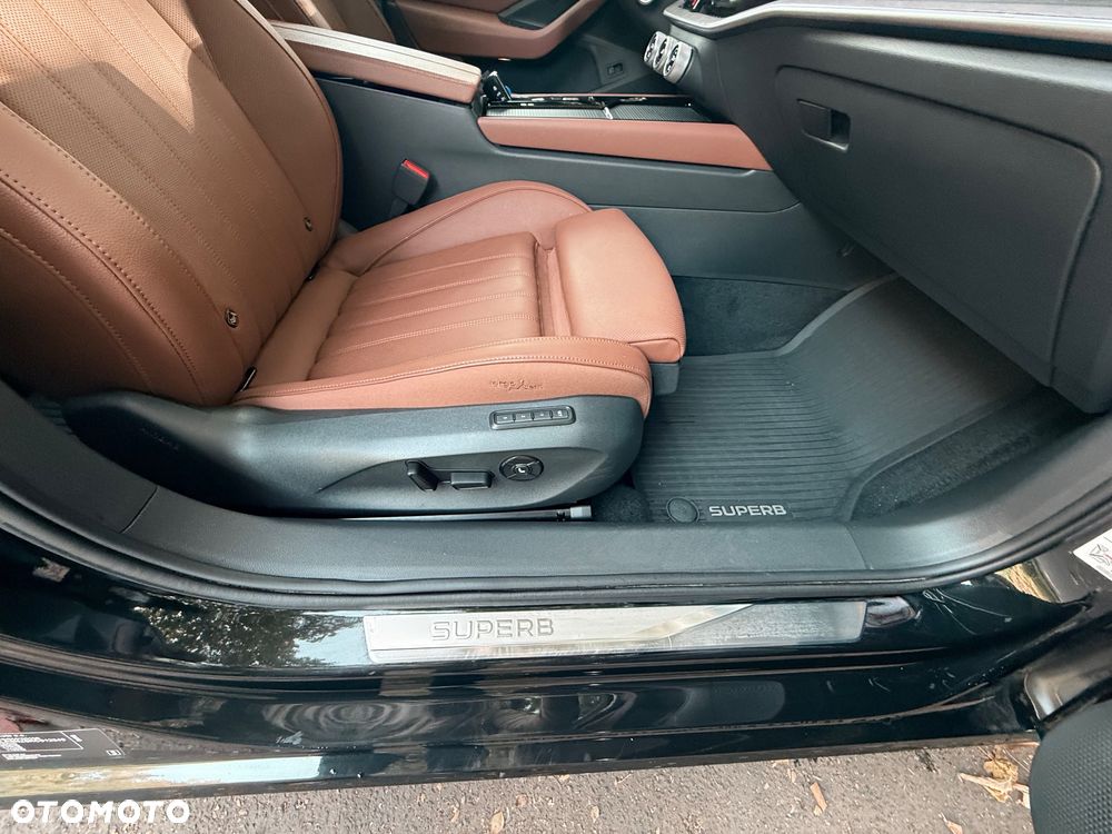 Skoda Superb 2.0 TDI SCR 4x4 L&K DSG - 23