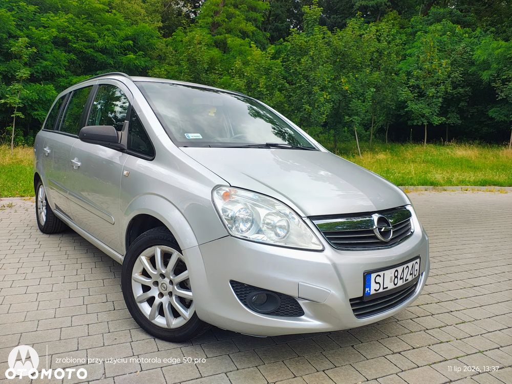 Opel Zafira 1.8 Edition Plus - 1