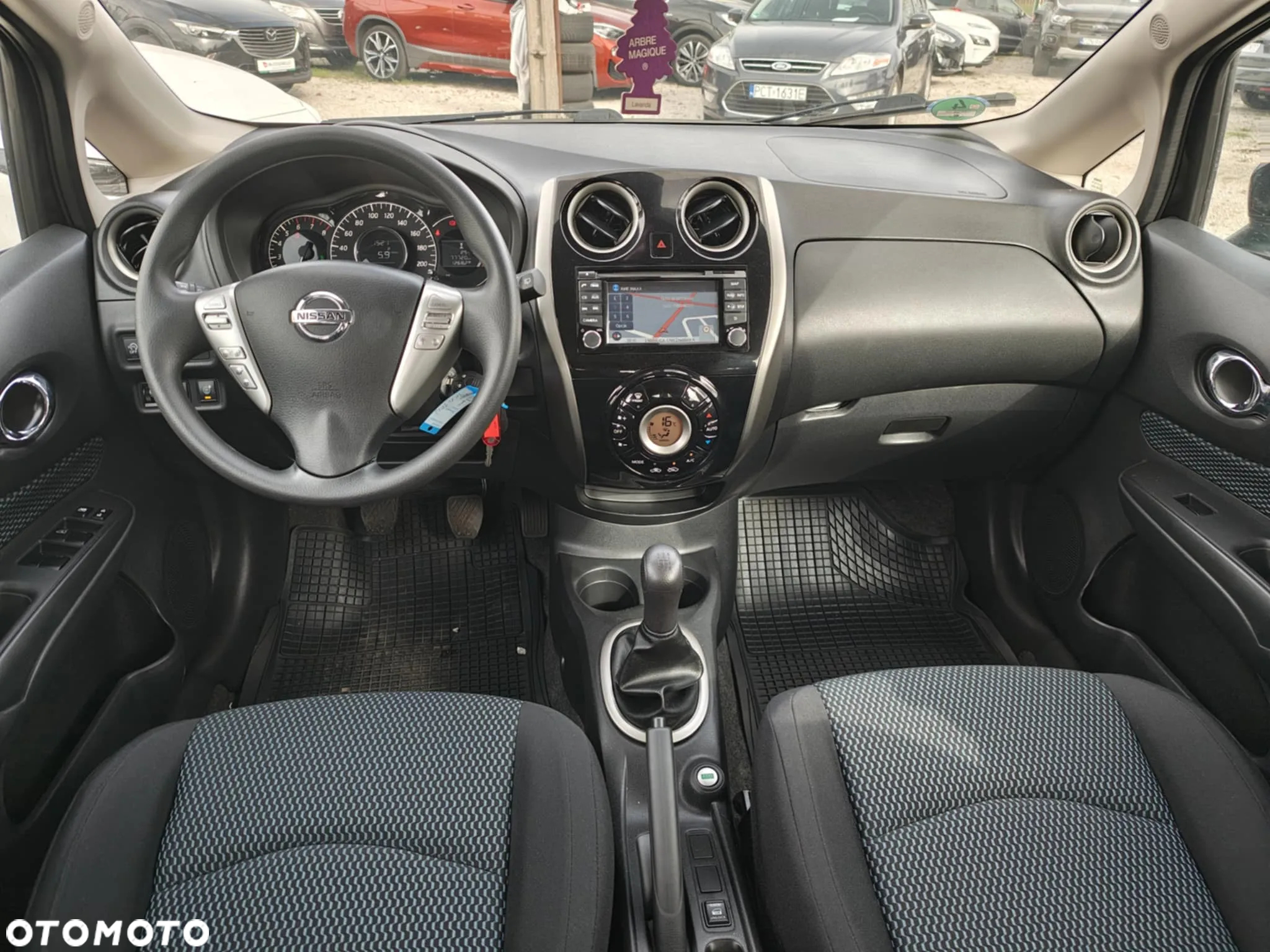 Nissan Note 1.2 Tekna - 10