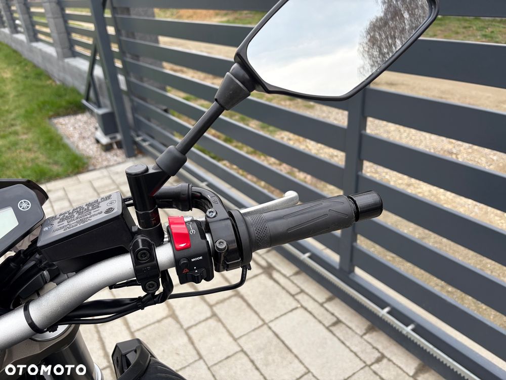 Yamaha MT - 21