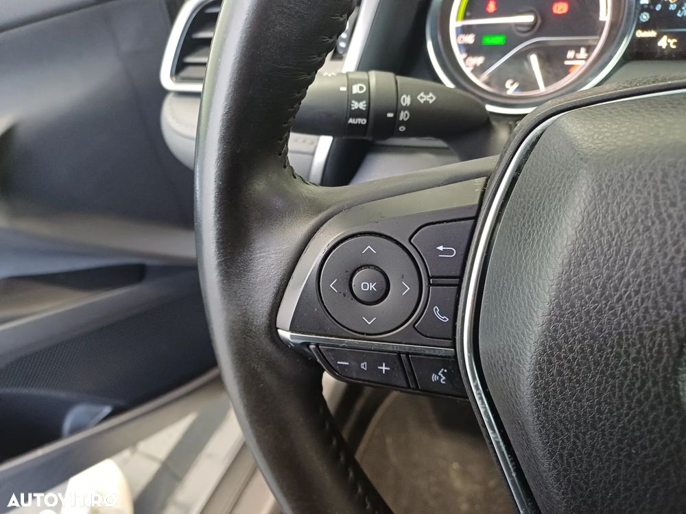 Toyota Camry 2.5 Exclusive - 11