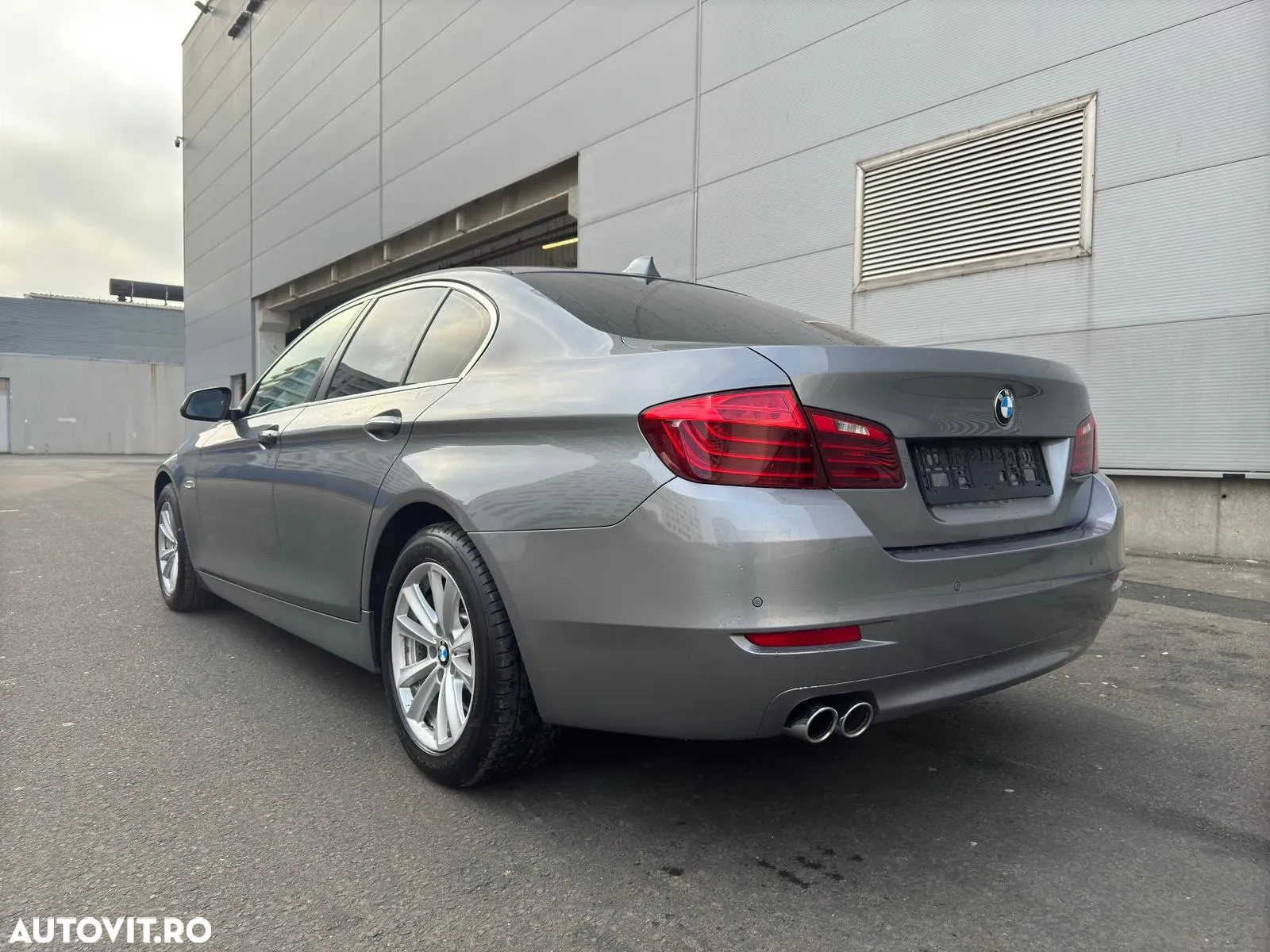 BMW Seria 5 520d xDrive - 3