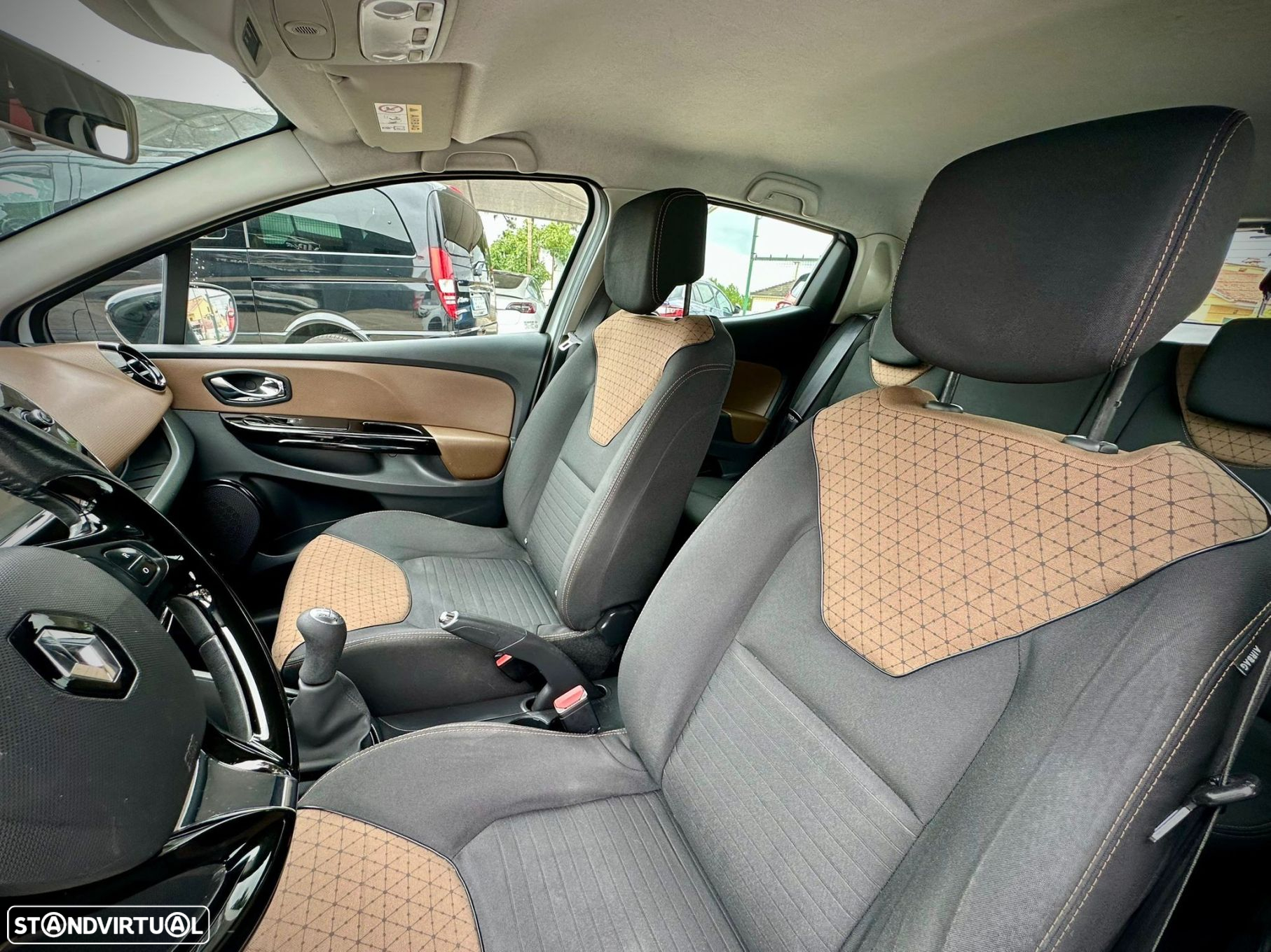 Renault Clio 1.5 dCi Dynamique S - 13