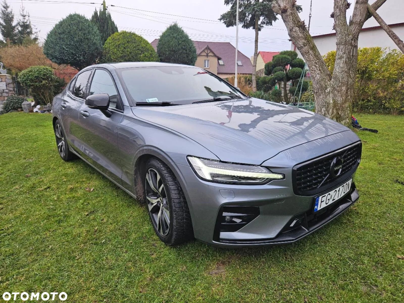 Volvo S60 T4 R-Design - 1