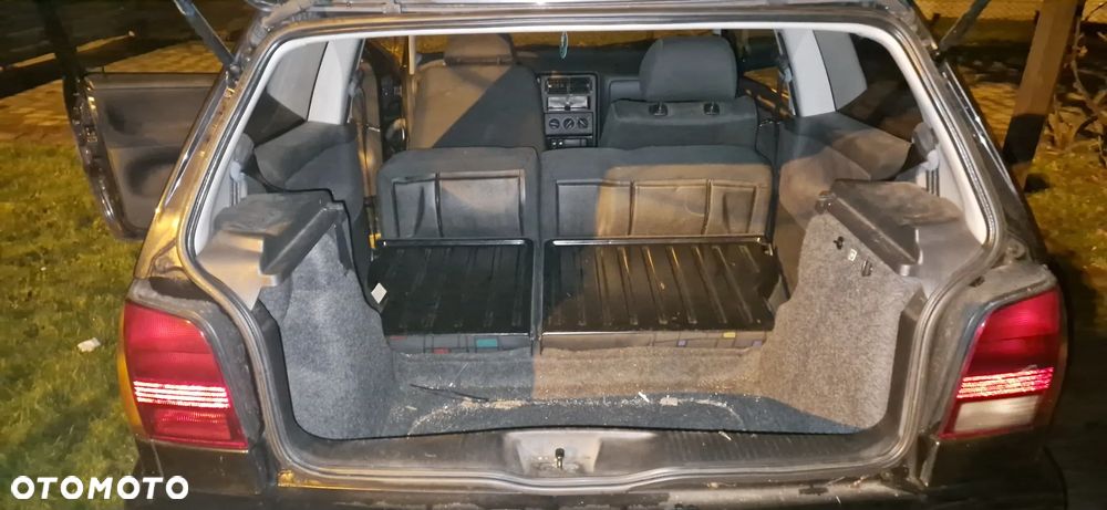 Volkswagen Polo - 17