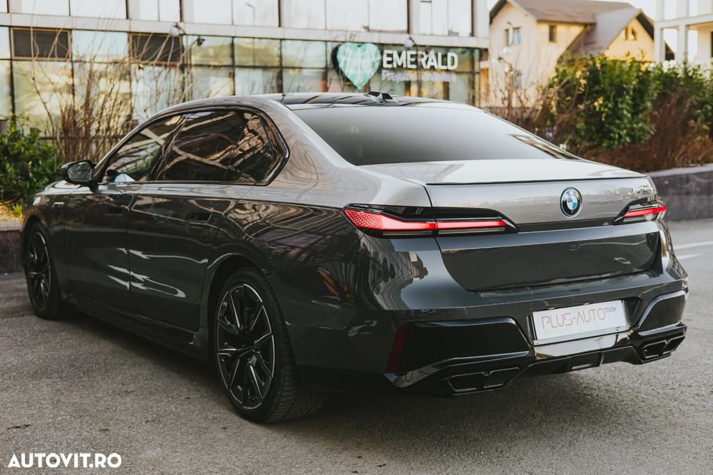 BMW M7 M760e xDrive - 14