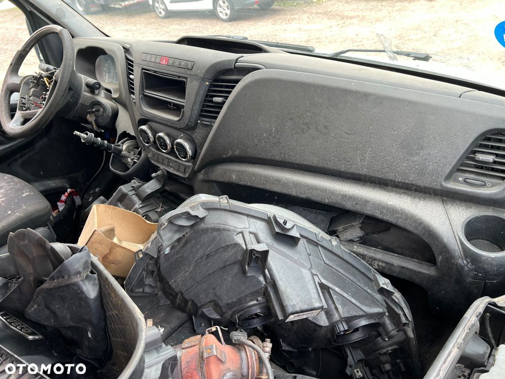 Karoseria tył bok słupek ćwiartka części iveco daily V po 2014r - 6