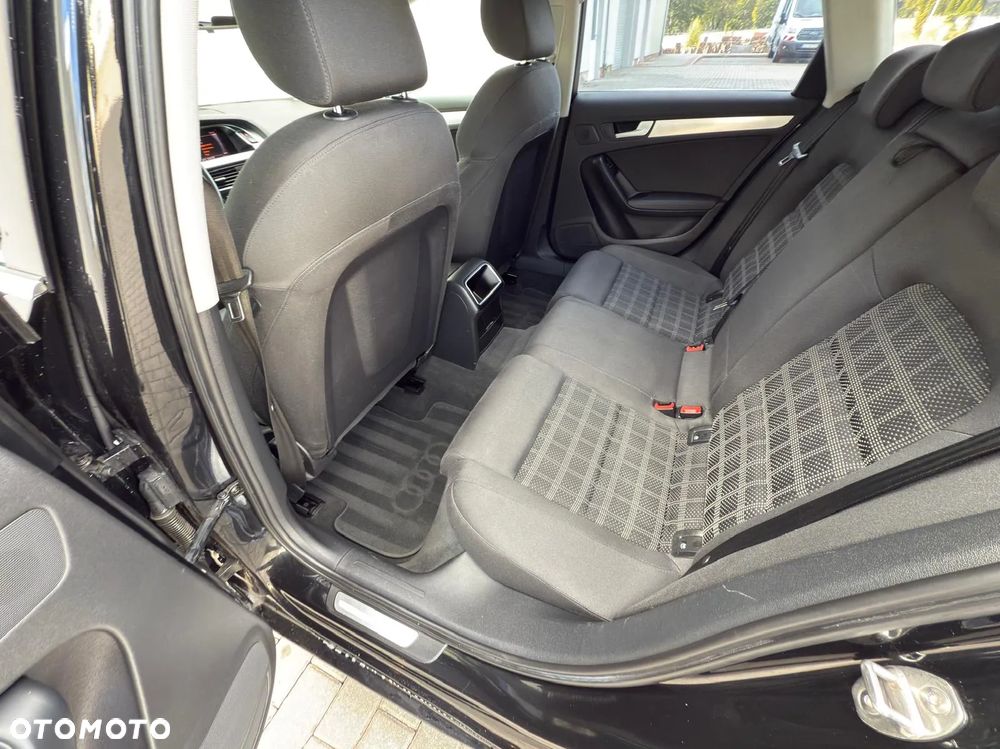 Audi A4 Avant 2.0 TDI - 14