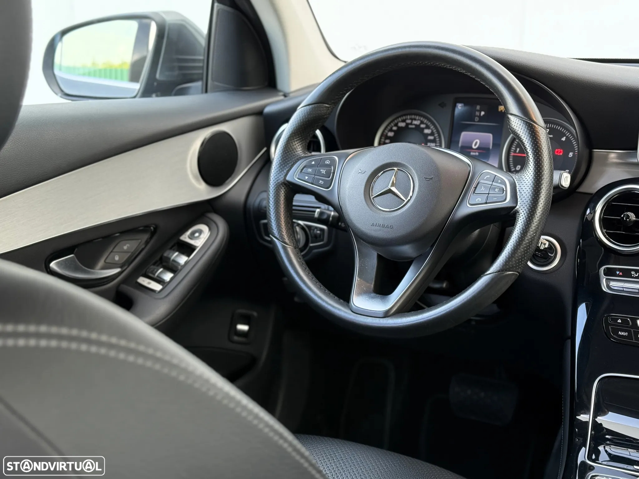 Mercedes-Benz GLC 250 d 4-Matic - 23