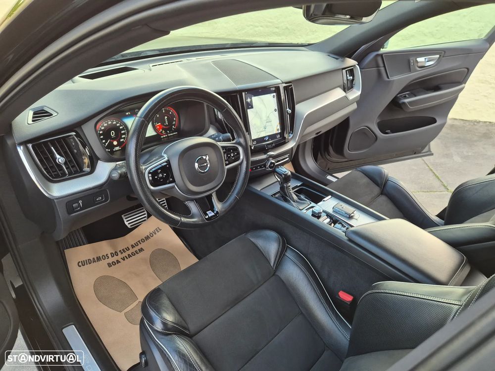 Volvo XC 60 2.0 D4 R-Design AWD Geartronic - 17