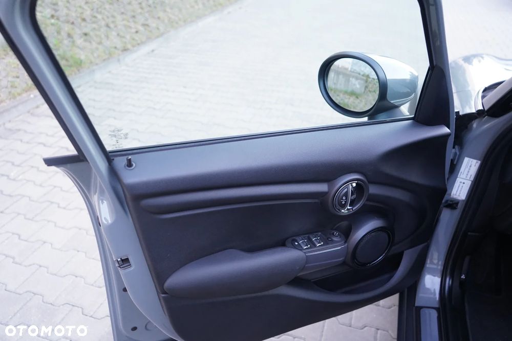 MINI Cooper Classic Trim - 24