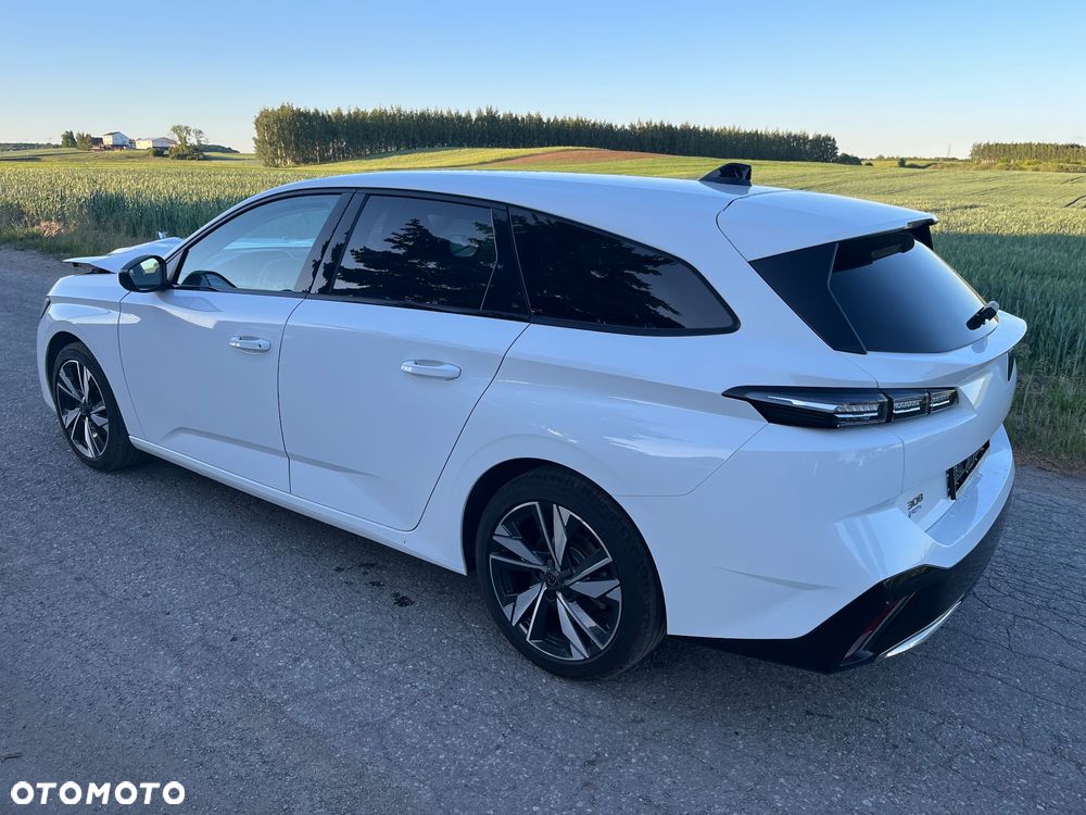 Peugeot 308 - 8