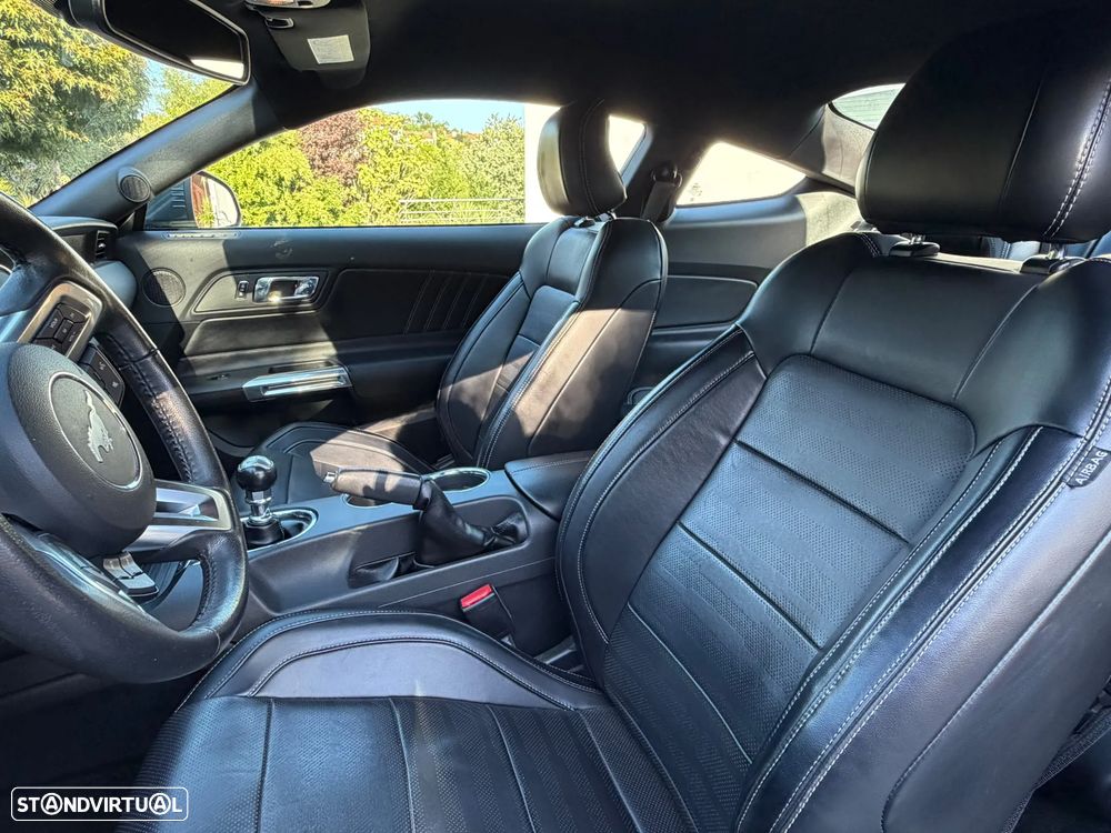 Ford Mustang 2.3i EcoBoost - 22