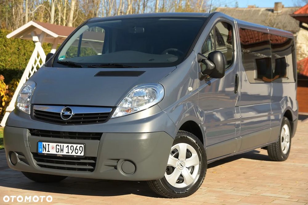 Opel Vivaro - 1