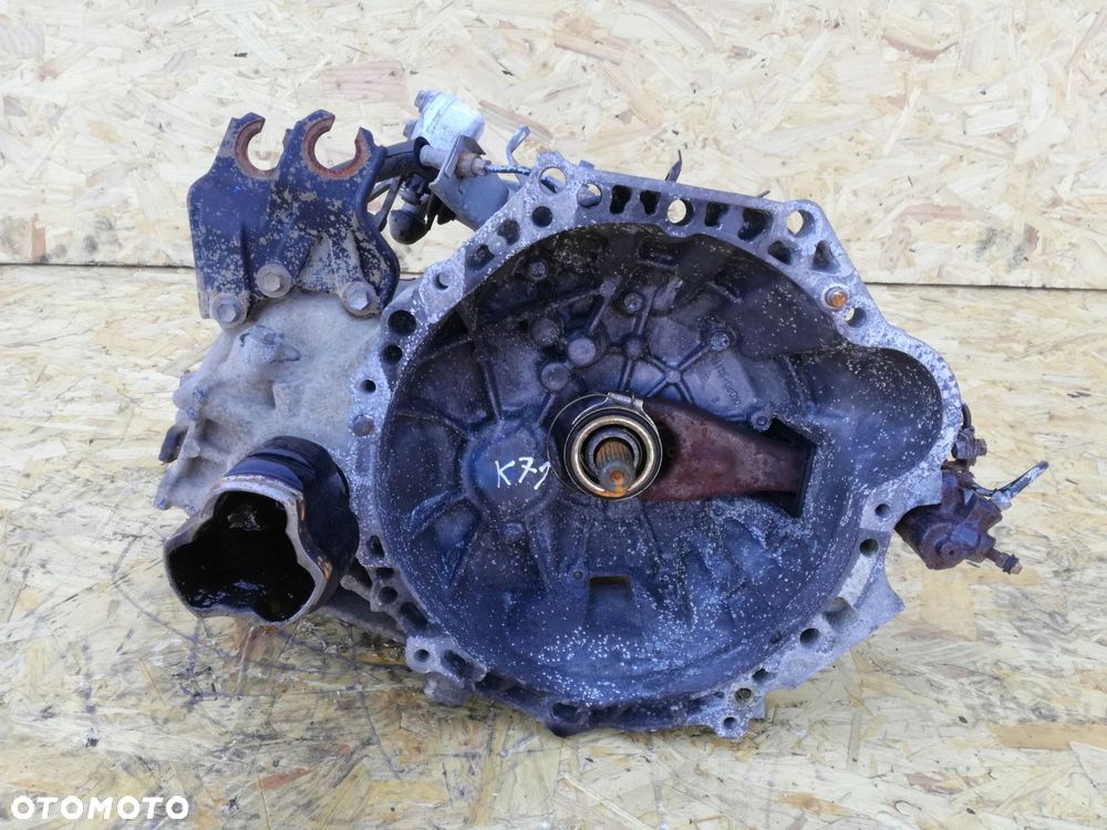 toyota corolla skrzynia biegów e11 1.4 benzyna 97km 5b 2006 - 1