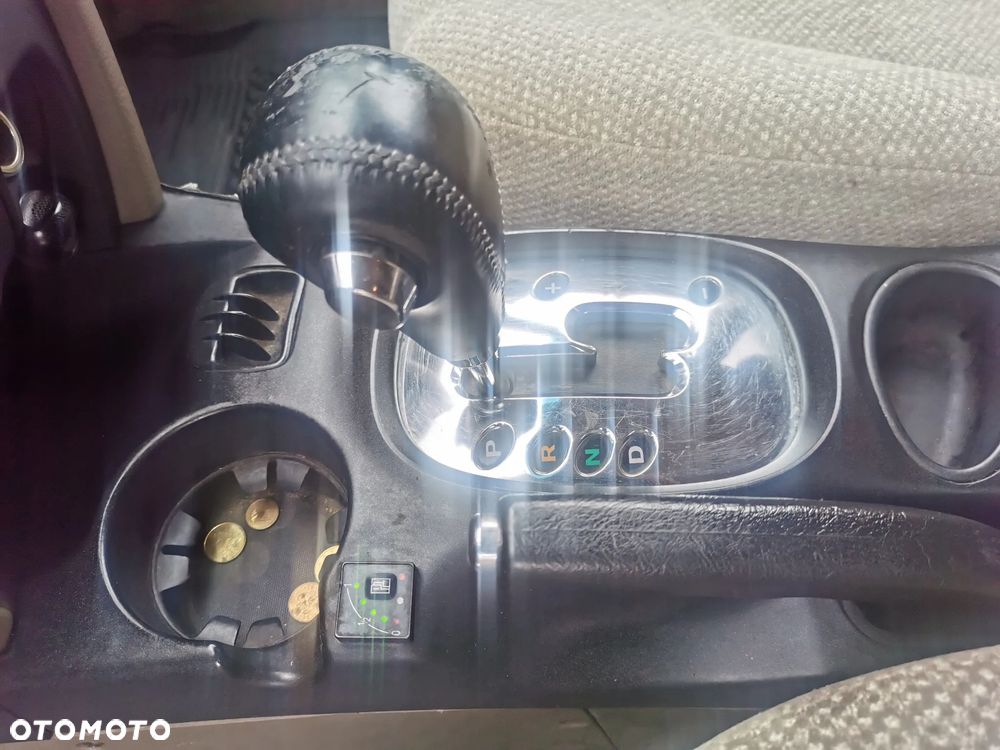 Hyundai Santa Fe 2.7 V6 4WD GLS - 11