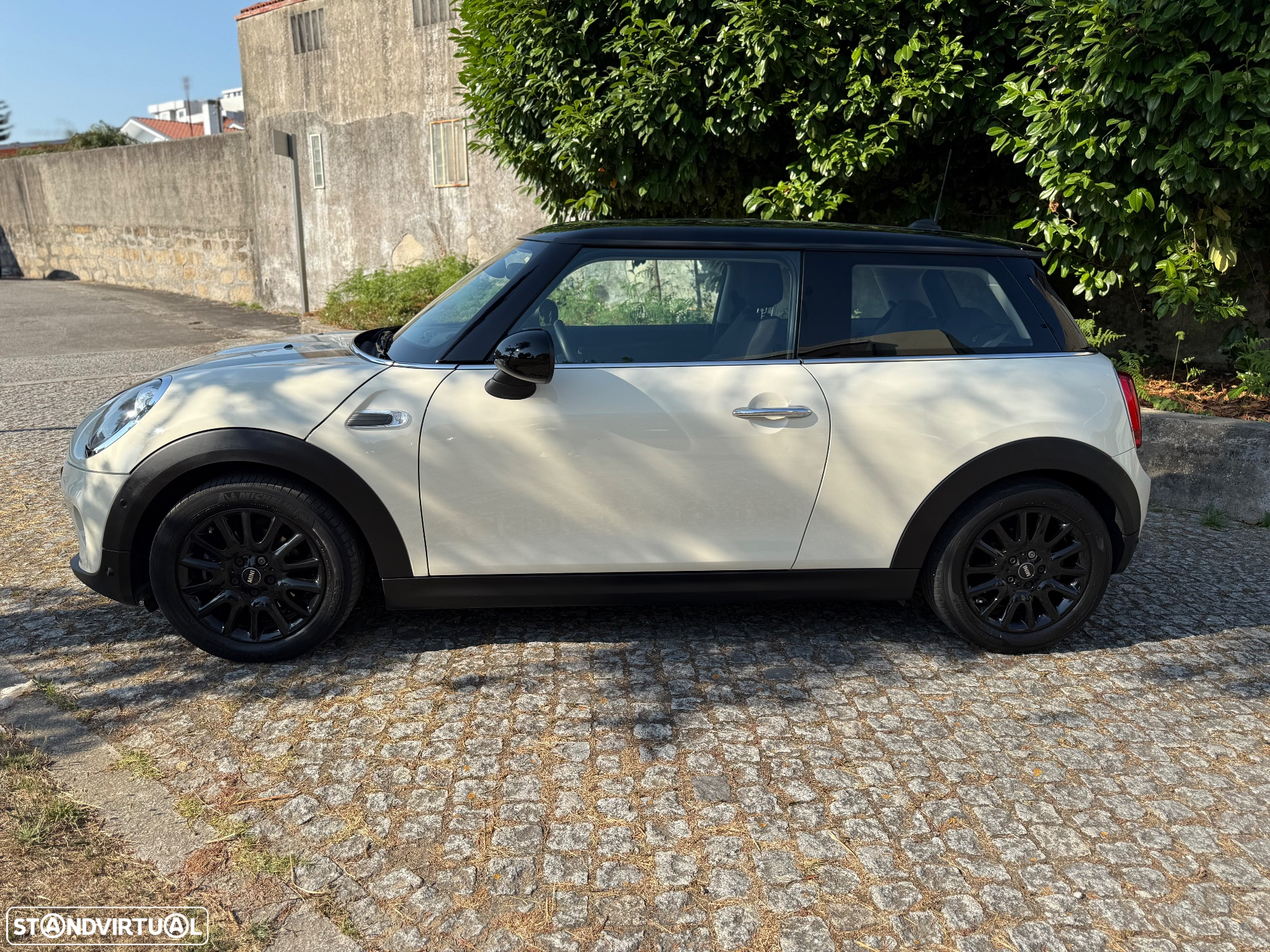 MINI 3 Portas Cooper D Metropolitan - 2