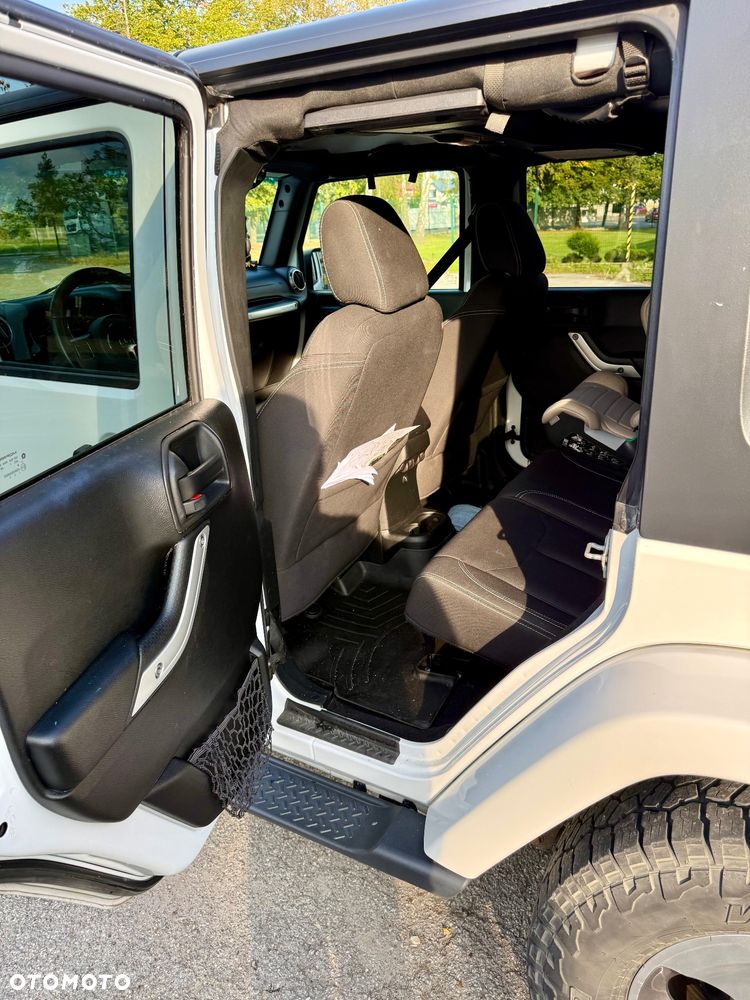 Jeep Wrangler 3.6 Unlim Sahara - 13