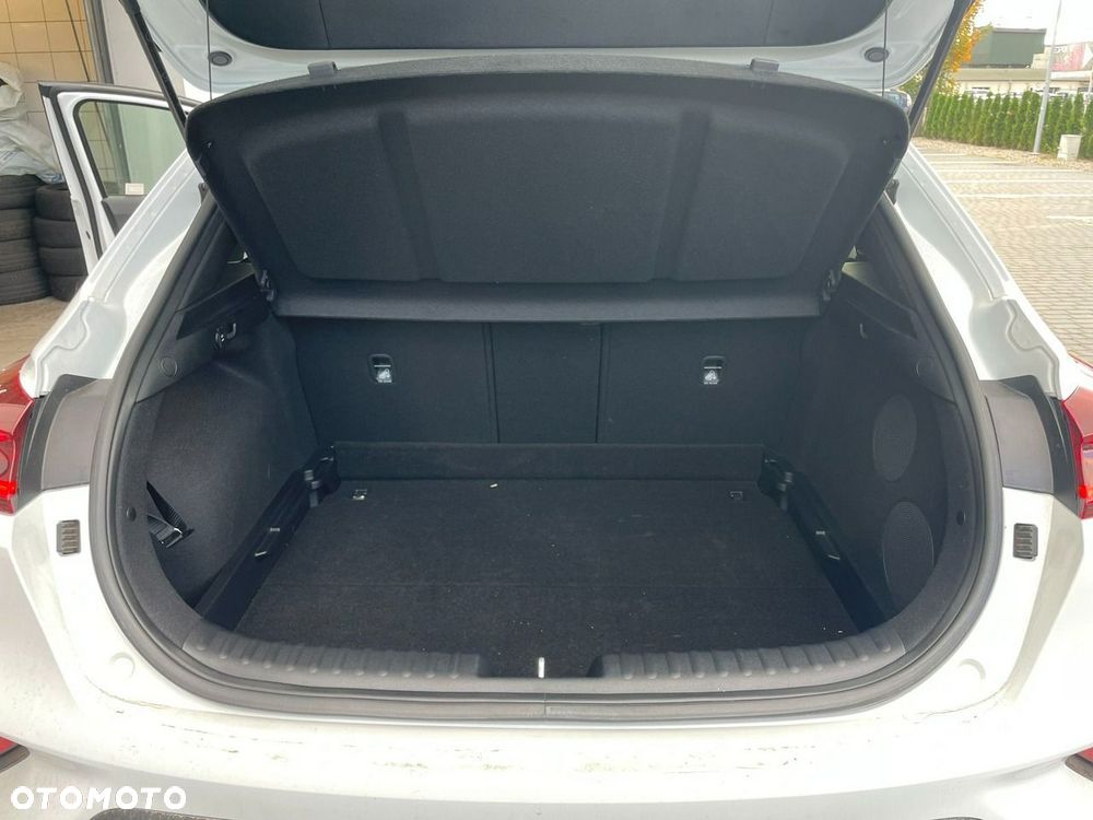 Kia XCeed 1.5 T-GDI Business Line DCT - 17