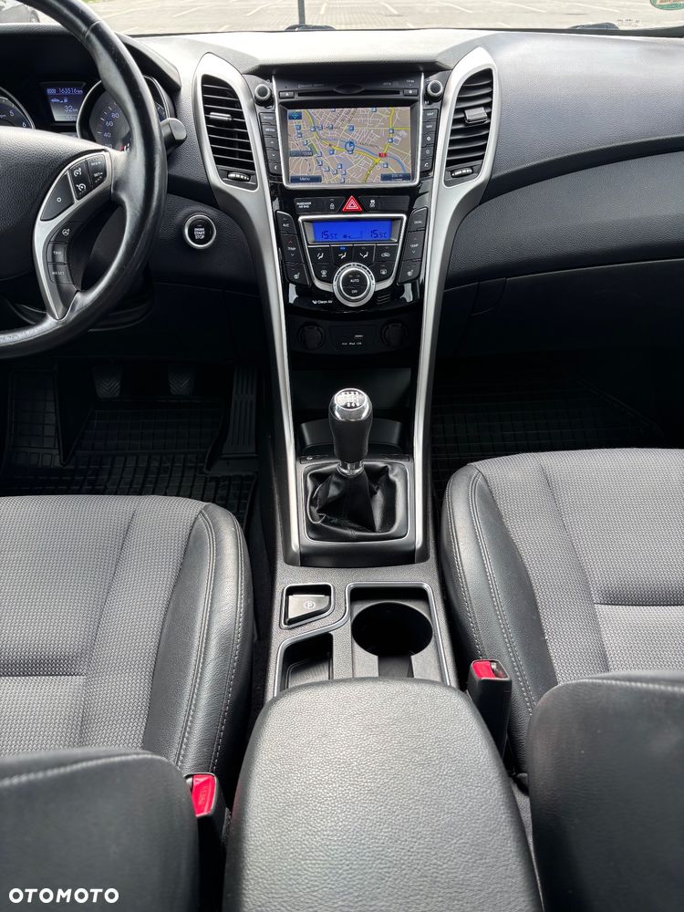 Hyundai i30 blue Kombi 1.6 GDi Style - 26