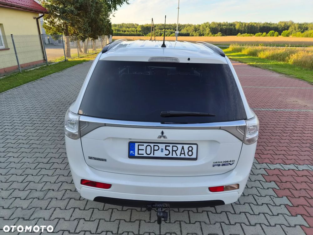 Mitsubishi Outlander 2.0 4WD Top - 15
