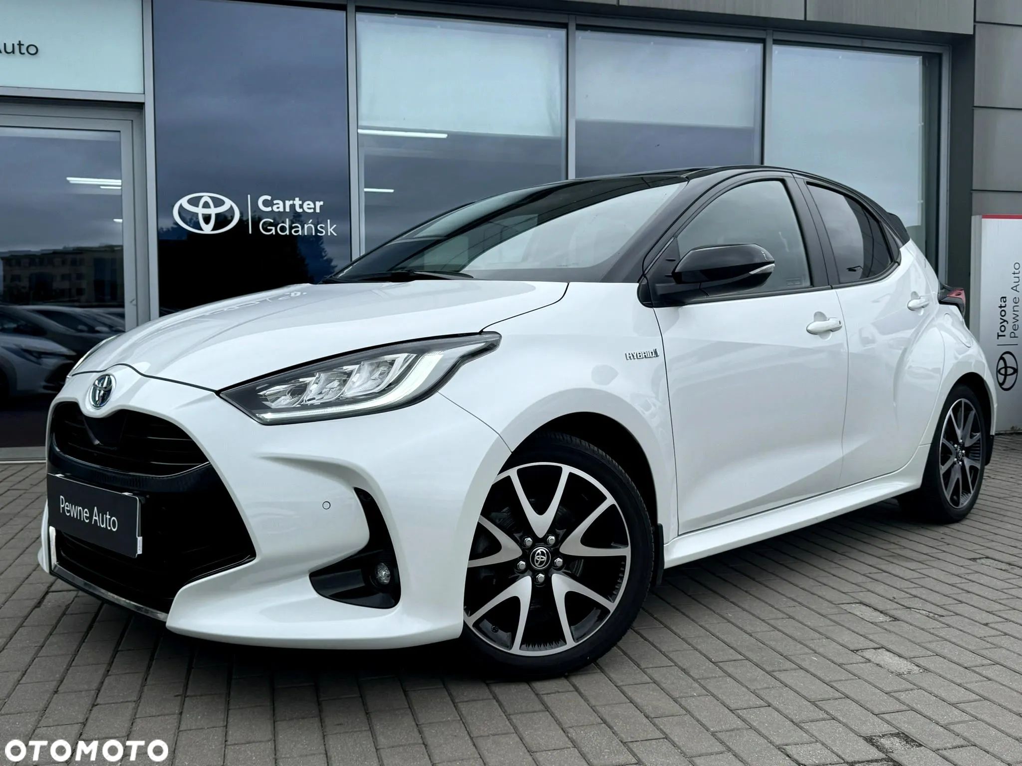 Toyota Yaris Hybrid 1.5 Selection Style - 1