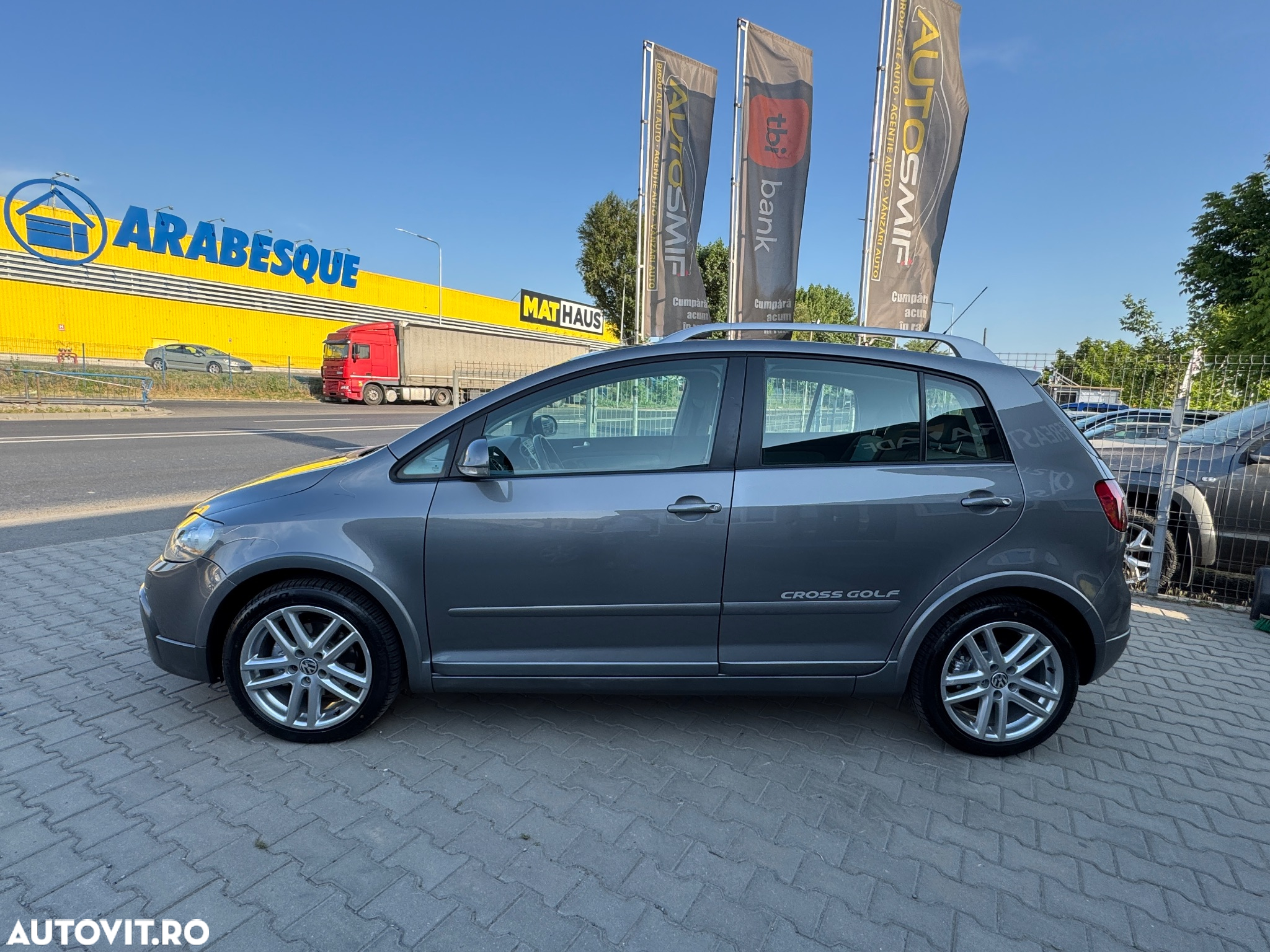 Volkswagen Golf Plus 1.9 TDI DPF DSG CrossGolf - 28
